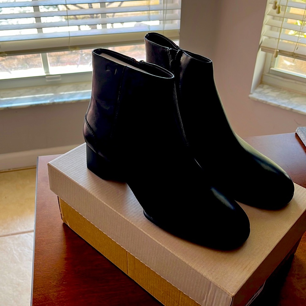 Brand new ankle boots from camper at half the price.